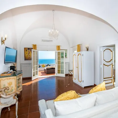 La Casa Di Peppe Bed and Breakfast 2*