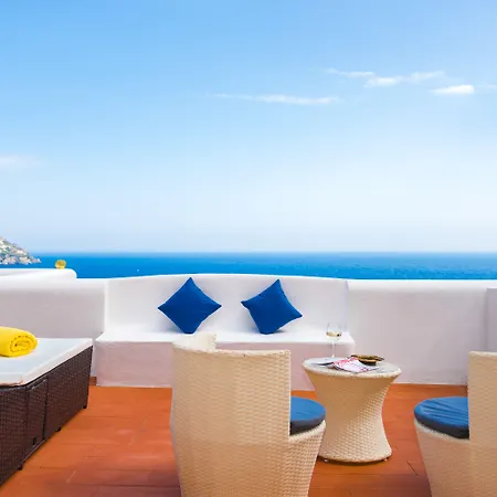 La Casa Di Peppe & Bed & Breakfast 4*