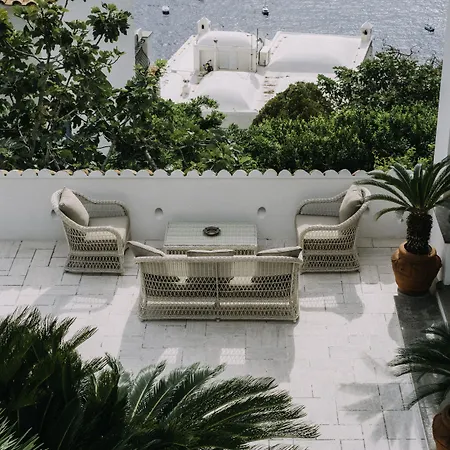 La Casa Di Peppe & Bed & Breakfast 4*